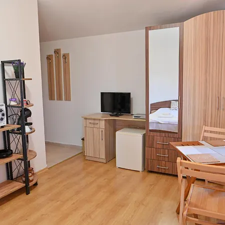 Apartman Charming With Mountain View - By Flat Mаnаger