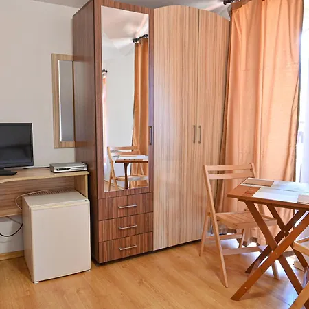 Charming With Mountain View - By Flat Mаnаger Banszko