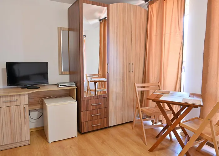 Charming With Mountain View - By Flat Mаnаger Banszko