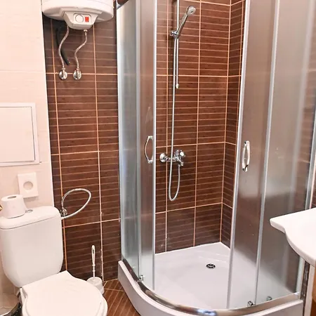 Charming With Mountain View - By Flat Mаnаger *