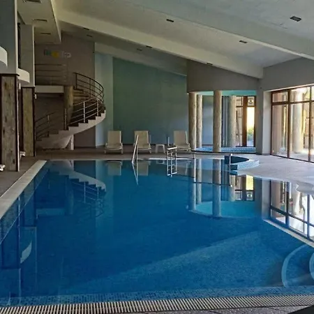 Charming With Mountain View & Seasonal Pool - By Flat Mаnаger Apartman